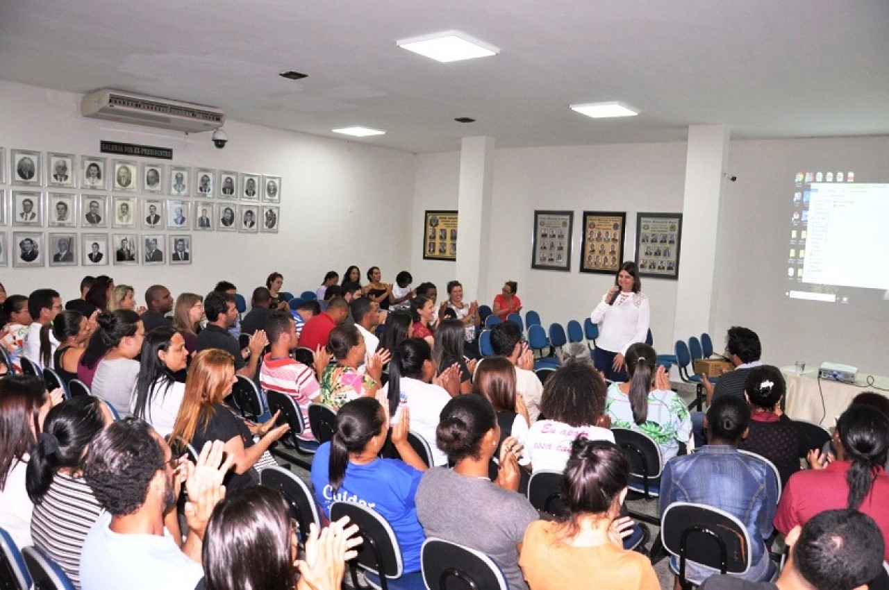 Saúde realiza capacitação com agentes de endemias e comunitários de saúde