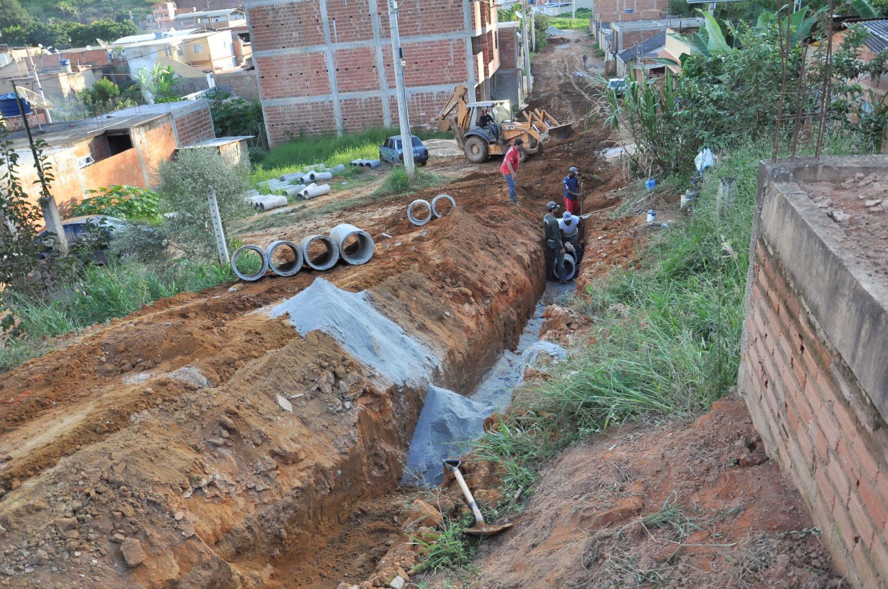 Obras do Manoel Alves Siqueira continuam