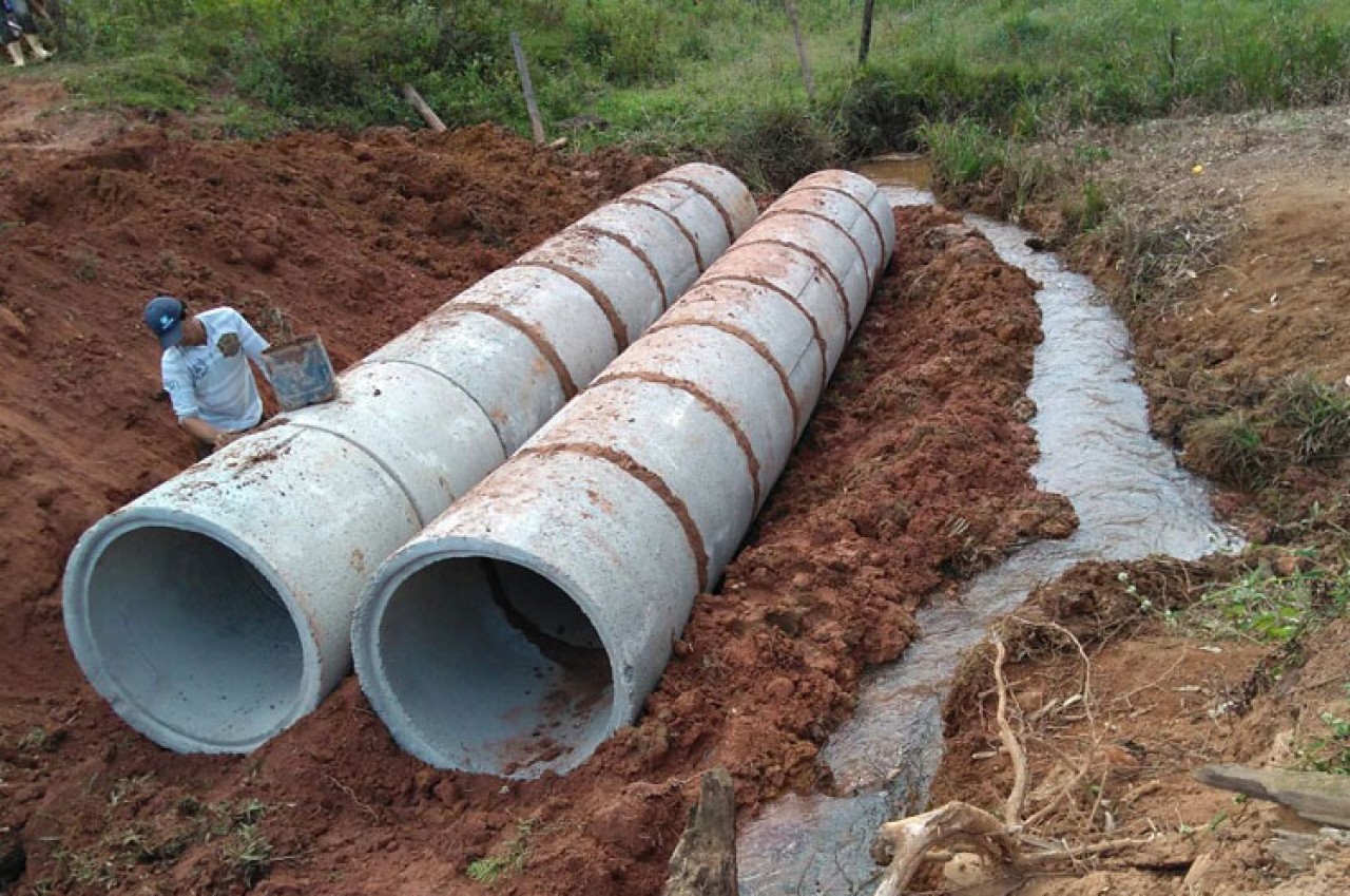 Secretaria de Agricultura constrói redes de manilhas na zona rural