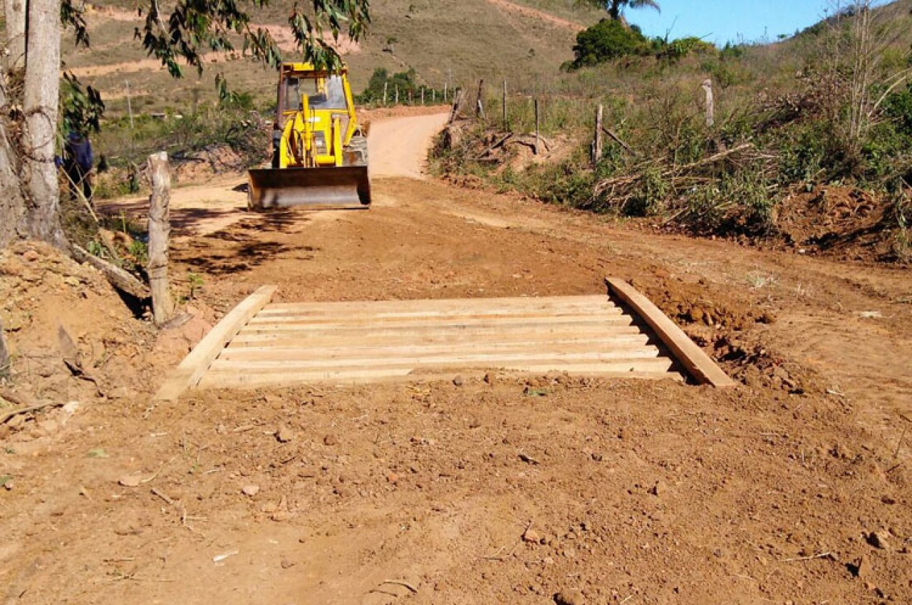 Equipe da Agricultura prossegue com melhorias na zona rural