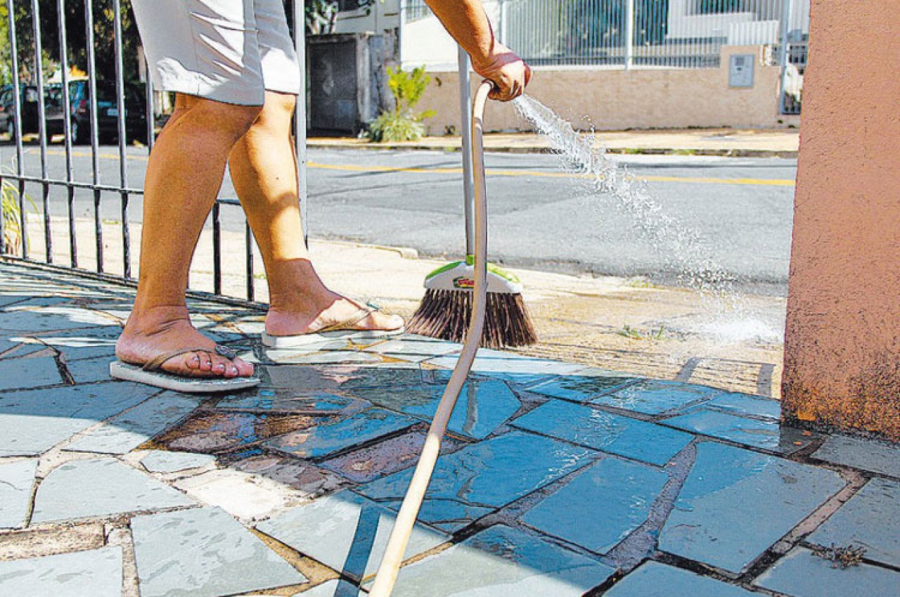 SAAE de Guaçuí vai multar quem desperdiçar água