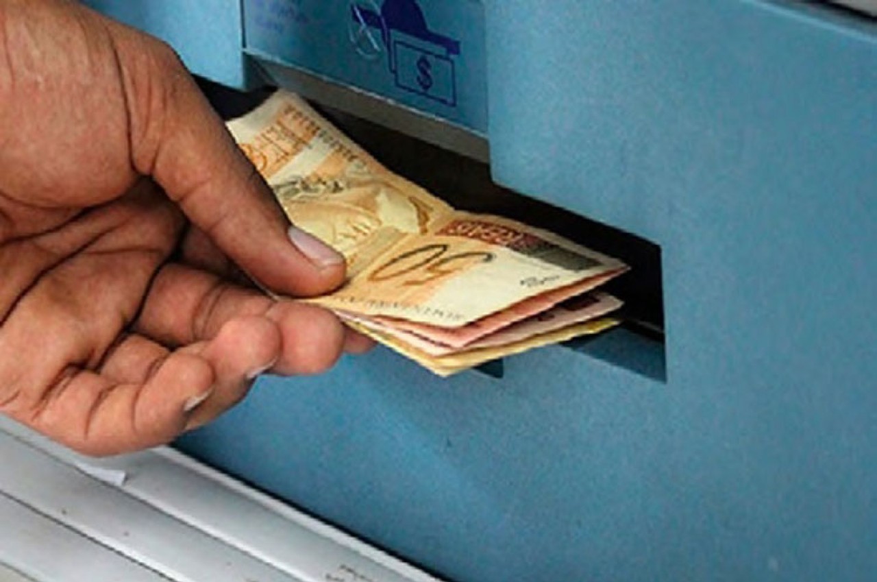 Servidores de Guaçuí recebem salários de dezembro nesta sexta