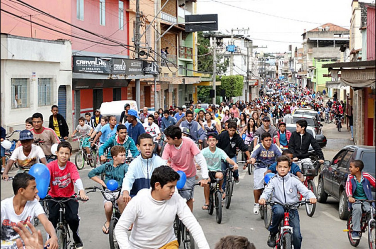 Alvorada, passeio ciclístico e futebol para comemorar Dia do Trabalhador