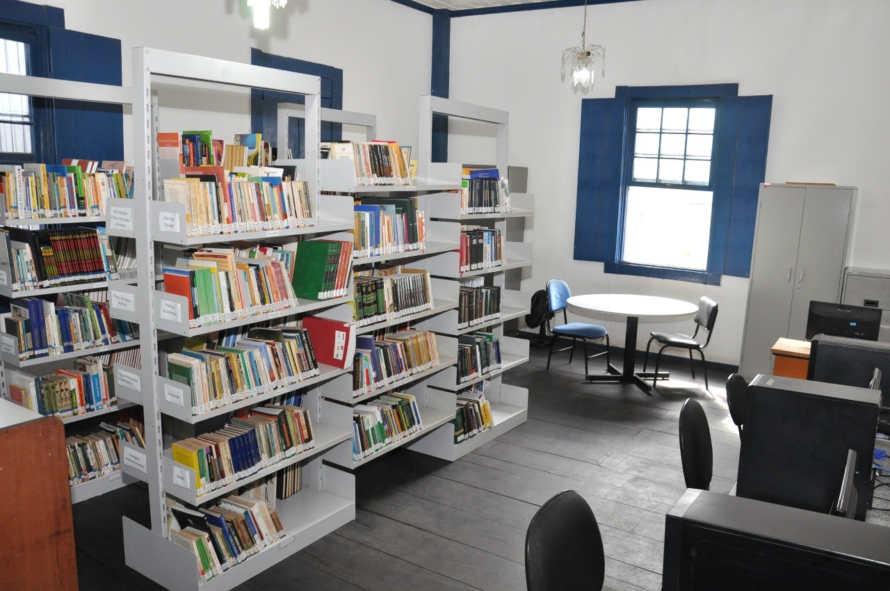 Biblioteca Municipal em novo endereço, mas com a mesma atmosfera