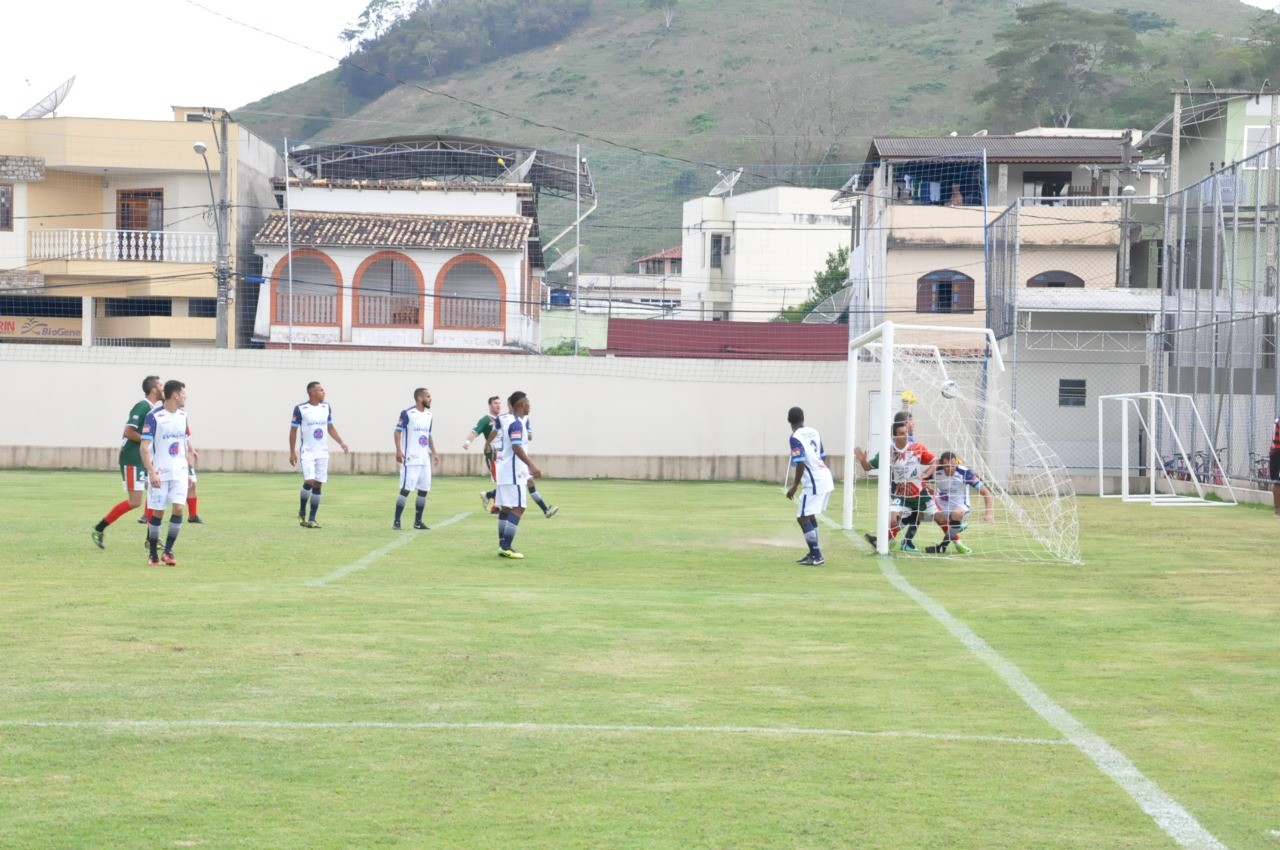 Empate na primeira final entre Master Independente e Rua da Palha