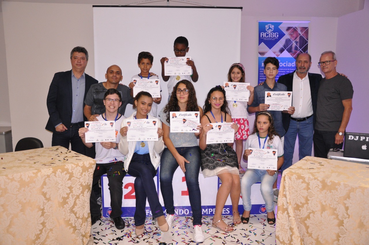 Noite de emoção na premiação do Concurso de Desenho e Redação