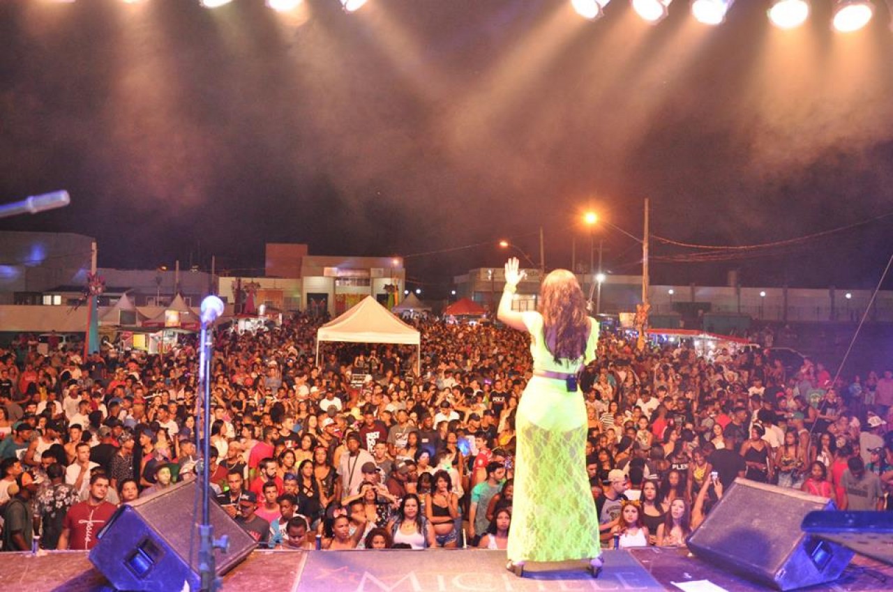 Novo GuaçuFolia é aprovado por foliões que lotaram área de eventos