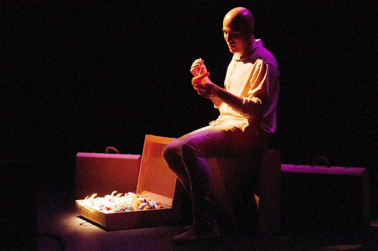 Dois monólogos no palco do Teatro Fernando Torres no fim de semana