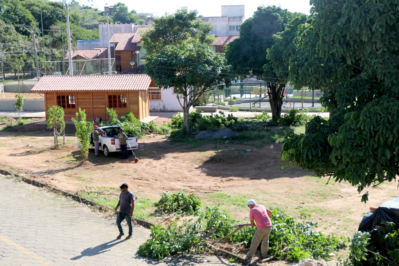 Mutirão prepara área de nova sede da Semmam e realiza outras ações