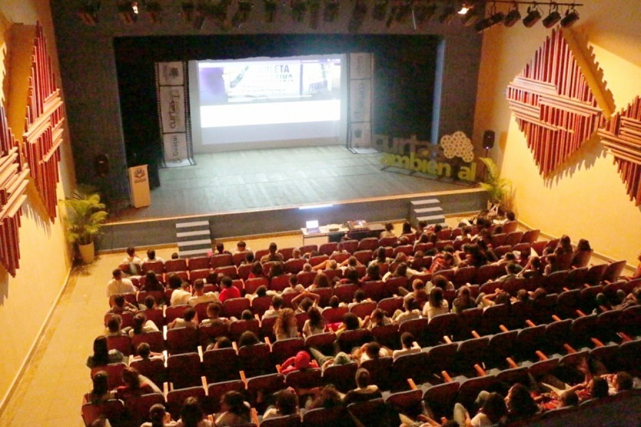 Curtas-metragens são reexibidos no Teatro Fernando Torres