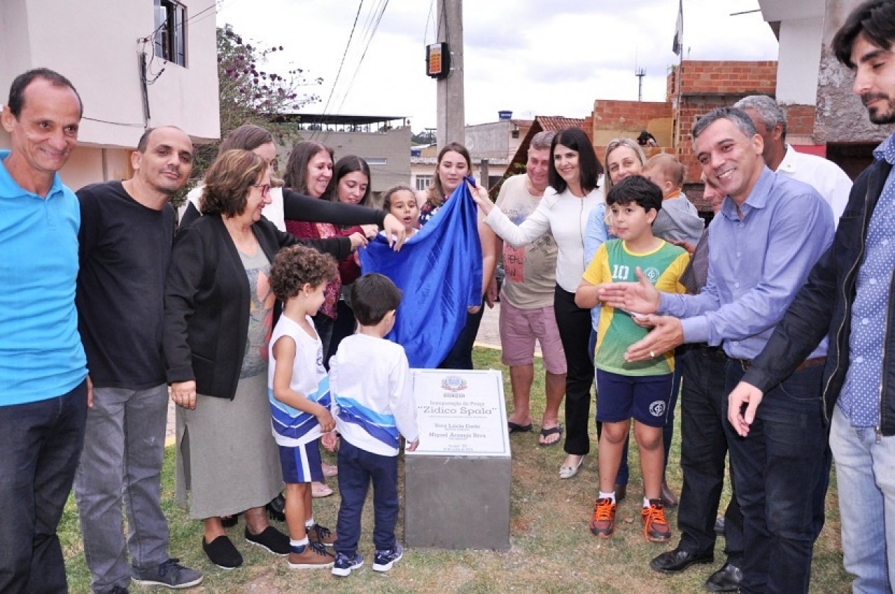 Inaugurada a Praça Zidico Spala no bairro São José em Guaçuí