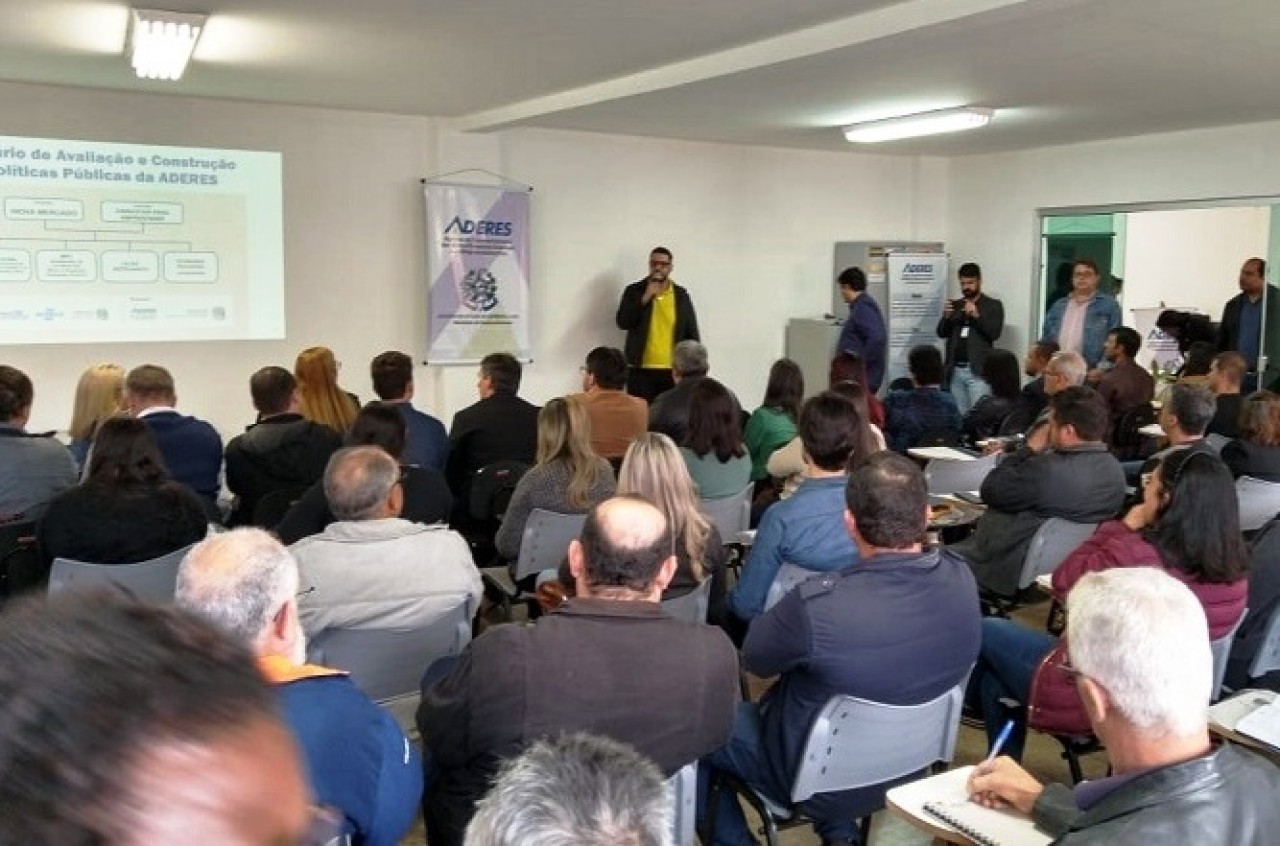 Guaçuí sedia seminário sobre políticas públicas da Aderes
