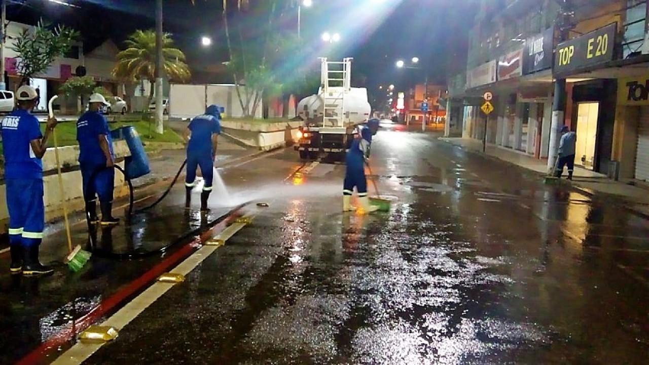 Limpeza pública: na linha de frente para manter cidade limpa e higienizada