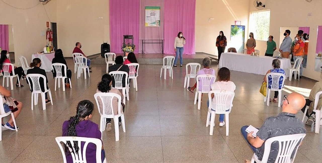 Realizada entrega do Cartão Reconstrução para moradores de Guaçuí