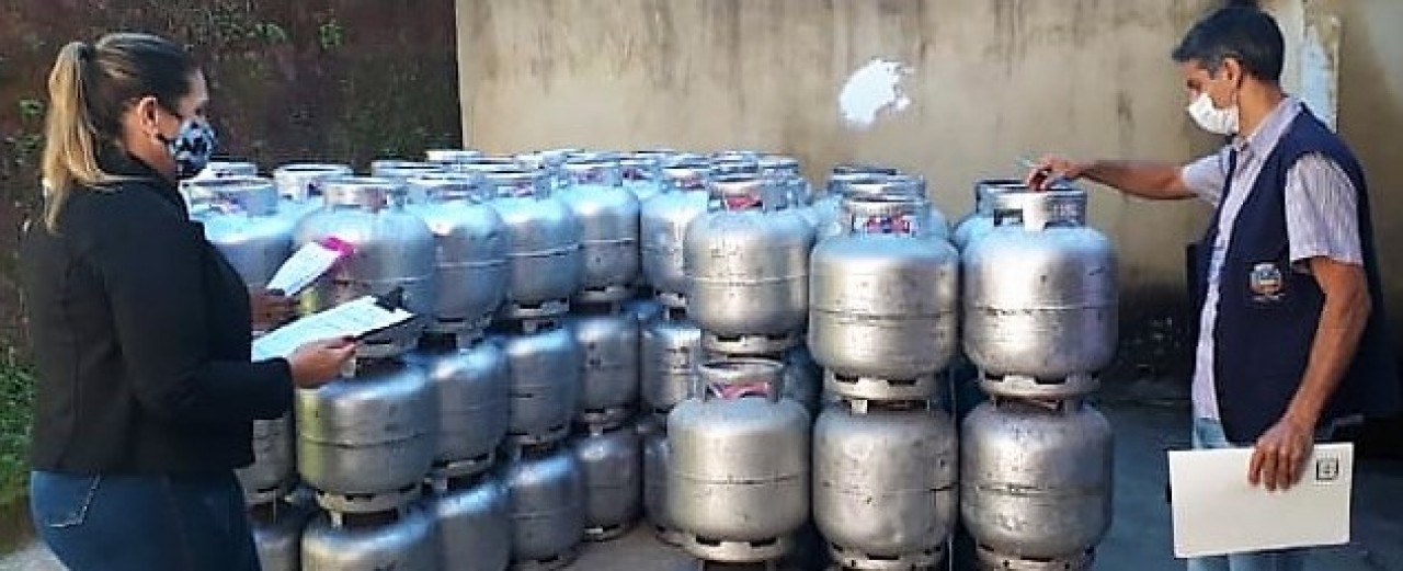 Procon de Guaçuí realiza fiscalização em revendedores de gás na cidade