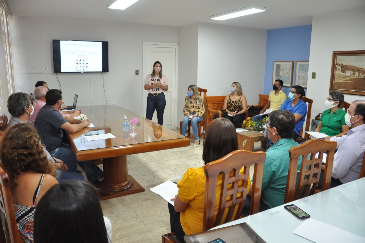 Secretários participam de reunião para apresentação de orçamentos das pastas