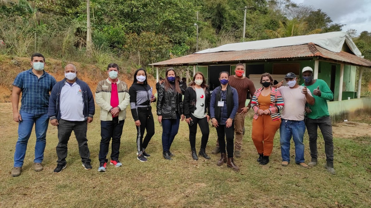 PREFEITURA DE GUAÇUÍ REALIZA ENTREGA DE TELHAS E COLCHÕES PARA FAMÍLIAS ATINGIDAS POR CHUVA DE GRANIZO