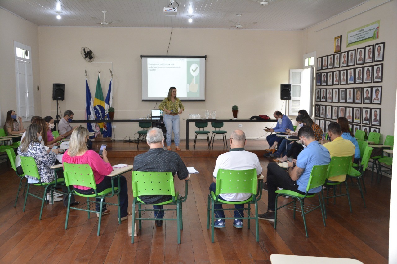 Prefeito realiza reunião estratégica com seu secretariado