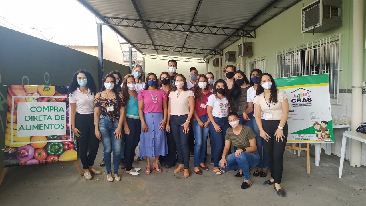 Representante da SETADES participa da 8ª entrega de cestas verdes do programa CDA em Guaçuí.