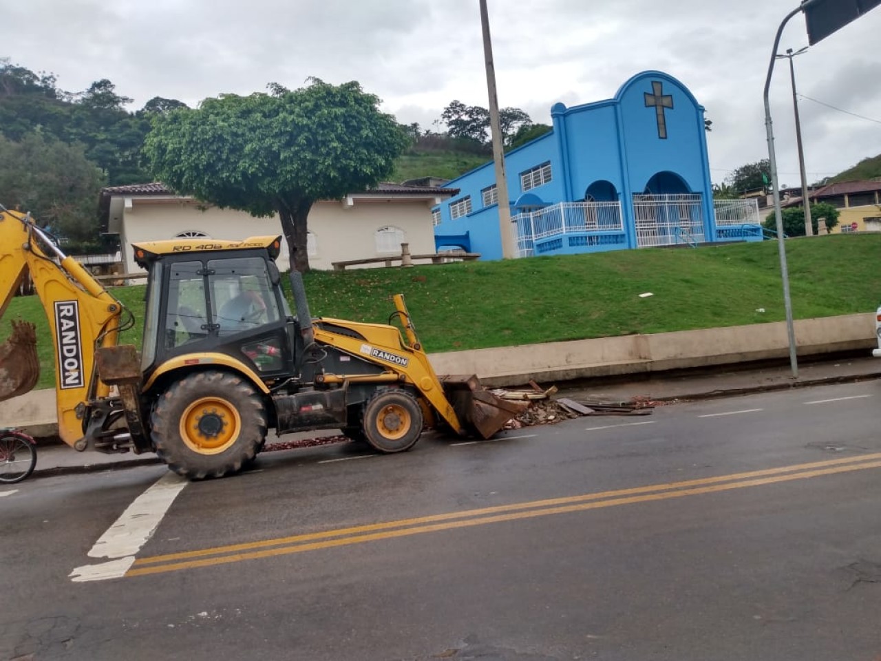 Secretaria de Obras trabalha incansavelmente para atender as demandas da população