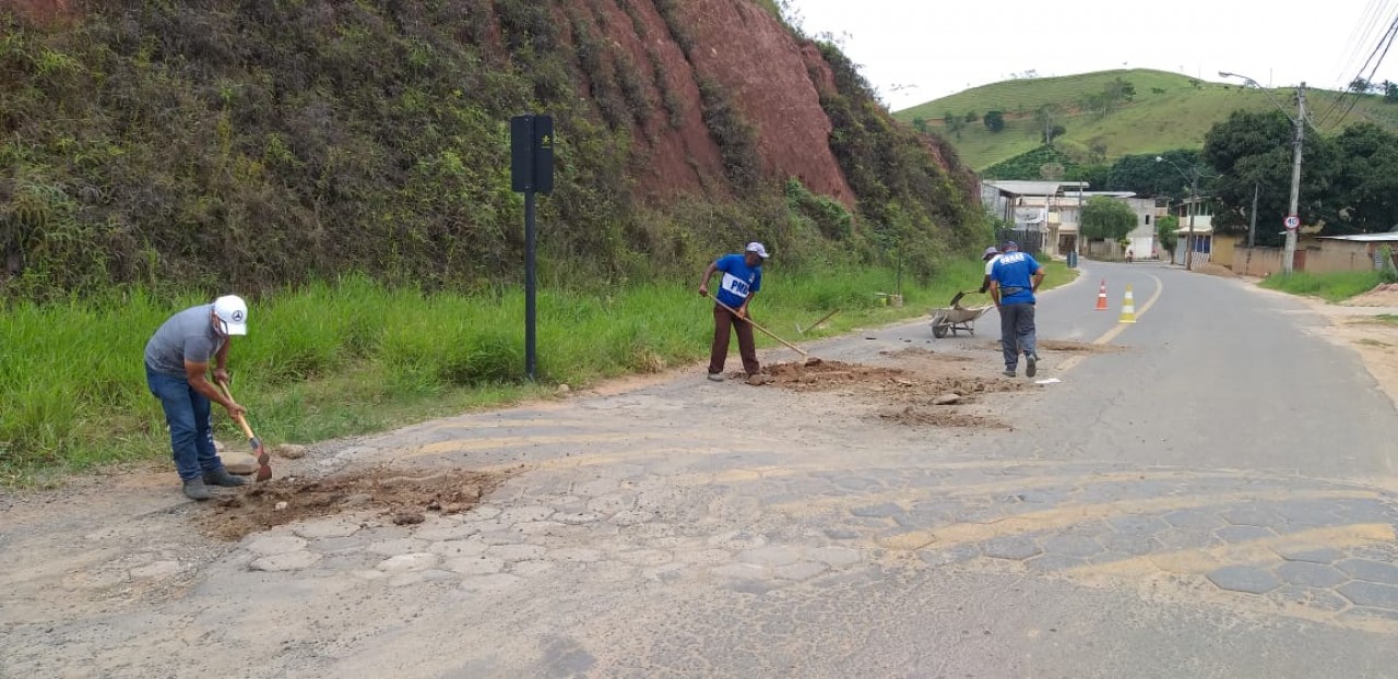 Secretaria Municipal de Obras realiza pacote de ações em diversos pontos da cidade