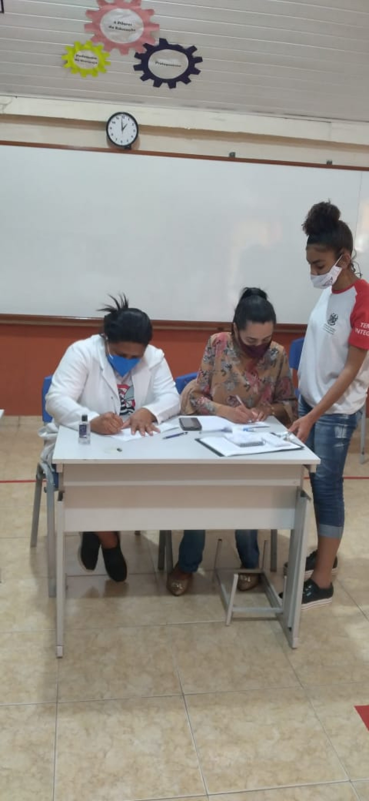 Prefeitura de Guaçuí inicia vacinação contra Covid-19 nas escolas.