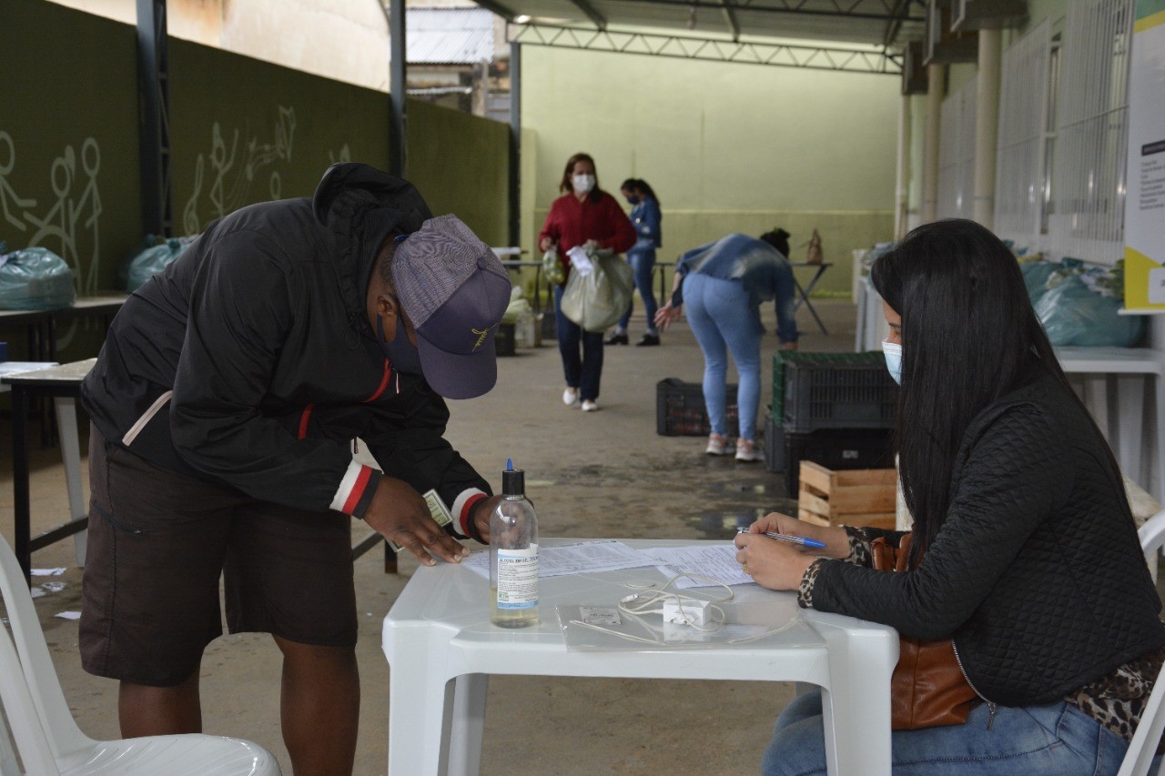 Assistência Social realiza a 12ª entrega de cestas verdes do programa CDA