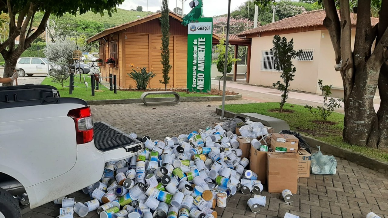 SECRETARIA DE MEIO AMBIENTE ENCAMINHA 943 LATAS PARA RECICLAGEM DE GUAÇUÍ