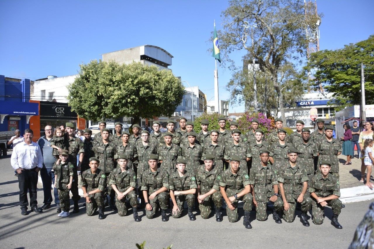 TIRO DE GUERRA DE GUAÇUÍ REALIZA SOLENIDADE EM COMEMORAÇÃO AO DIA DO EXÉRCITO BRASILEIRO