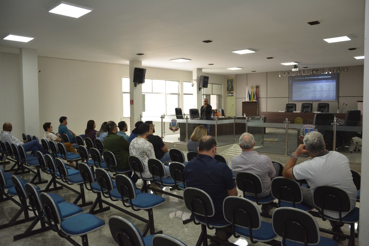Câmara Municipal de Guapé - Reunião entre Legislativo e Executivo