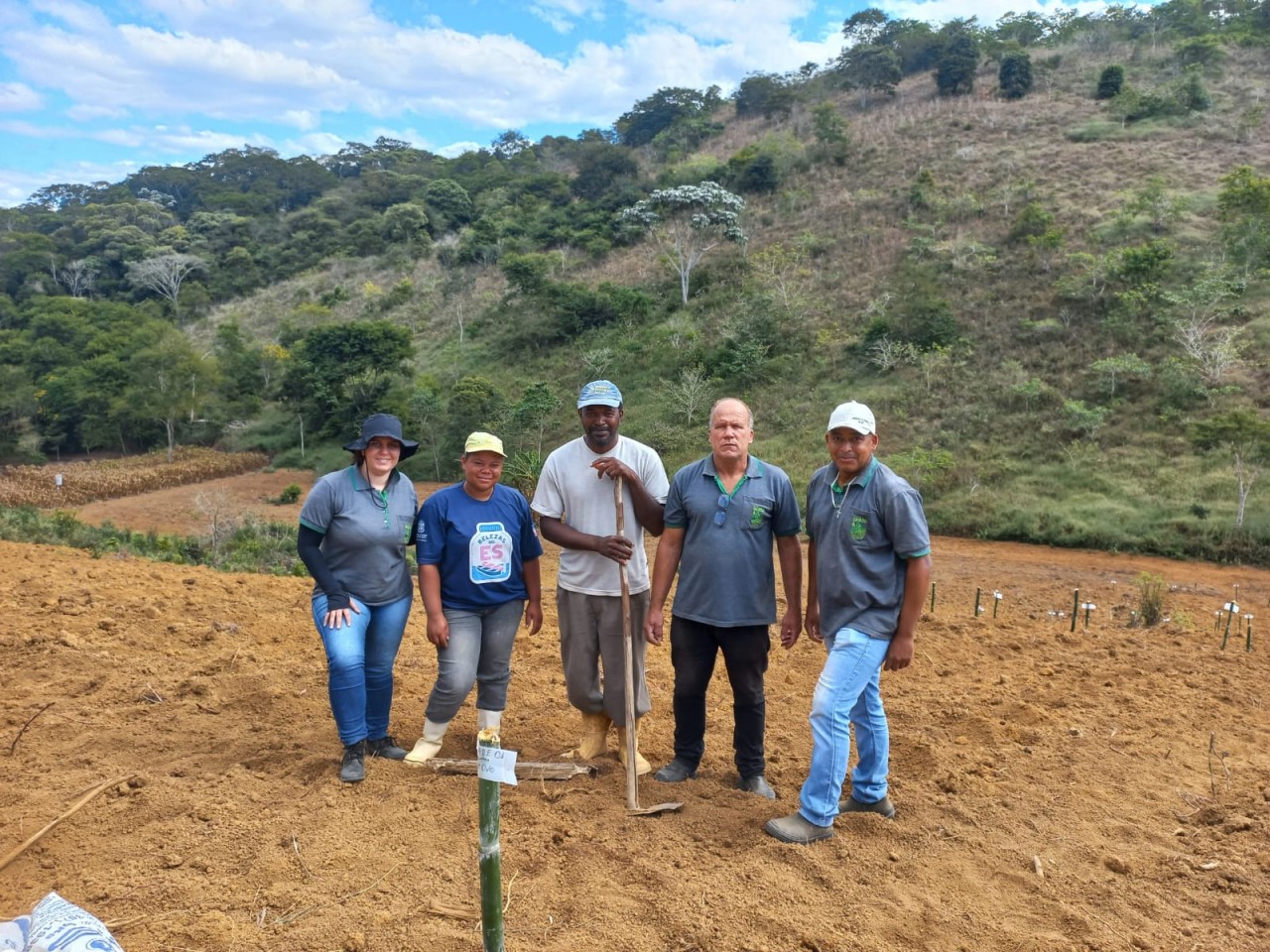 SECRETARIA DE AGRICULTURA PARTICIPA DE ESTUDO DE MELHORAMENTO GENÉTICO DA MANDIOCA
