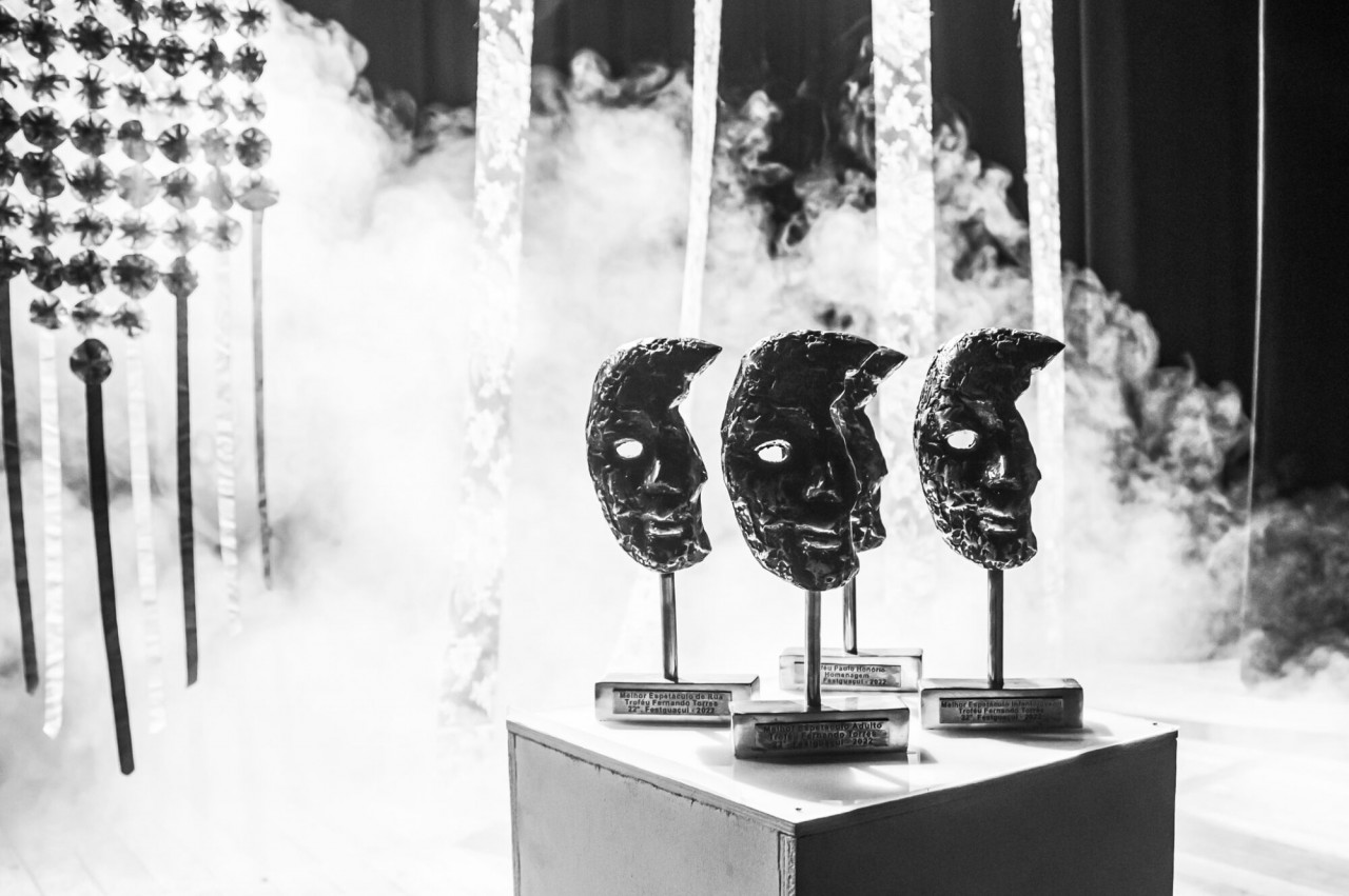 SÁBADO FOI NOITE DE PREMIAÇÃO PARA OS MELHORES DO FESTIVAL NACIONAL DE TEATRO DE GUAÇUÍ