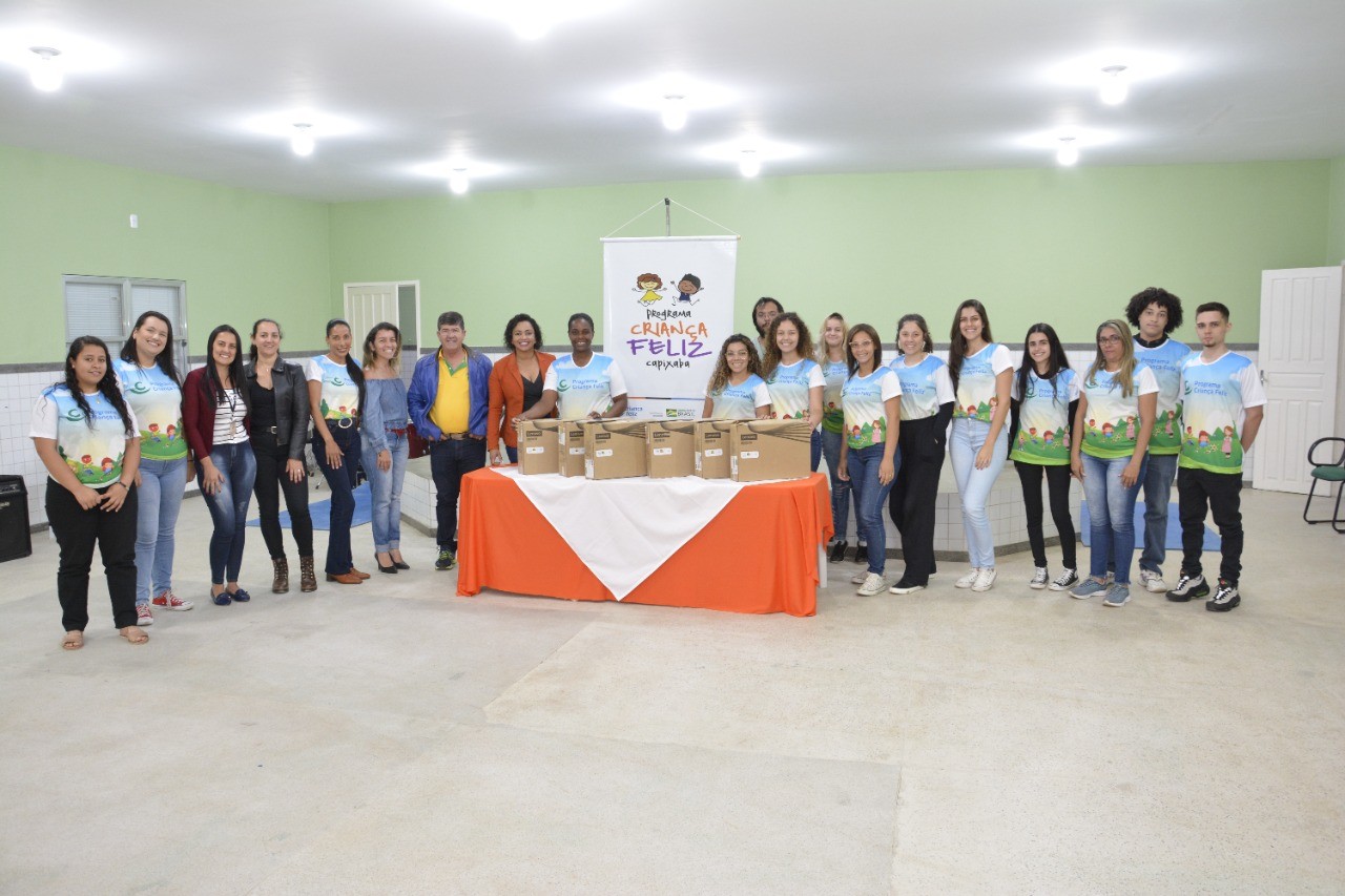 NOTEBOOKS SÃO ENTREGUES A VISITADORES DO PROGRAMA CRIANÇA FELIZ