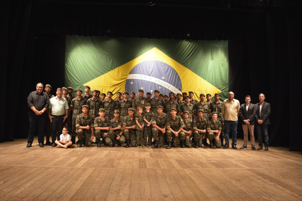 TIRO DE GUERRA DE GUAÇUÍ REALIZA FORMATURA DA TURMA "EX-COMBATENTE ALONSO ABEL DE FARIA"