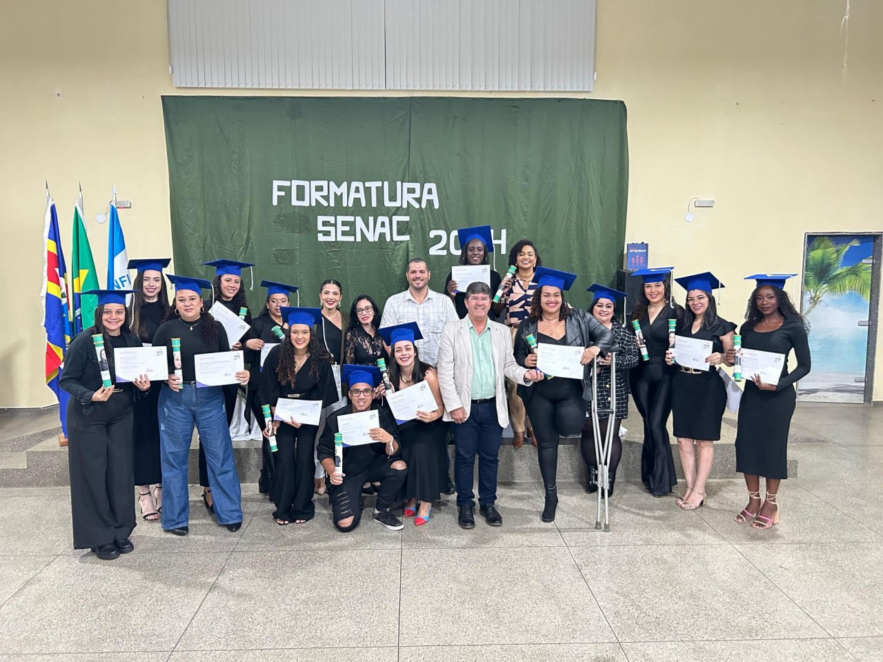 GUAÇUÍ CELEBRA CAPACITAÇÃO PROFISSIONAL COM FORMATURA DO CURSO DE DESIGNER DE CÍLIOS