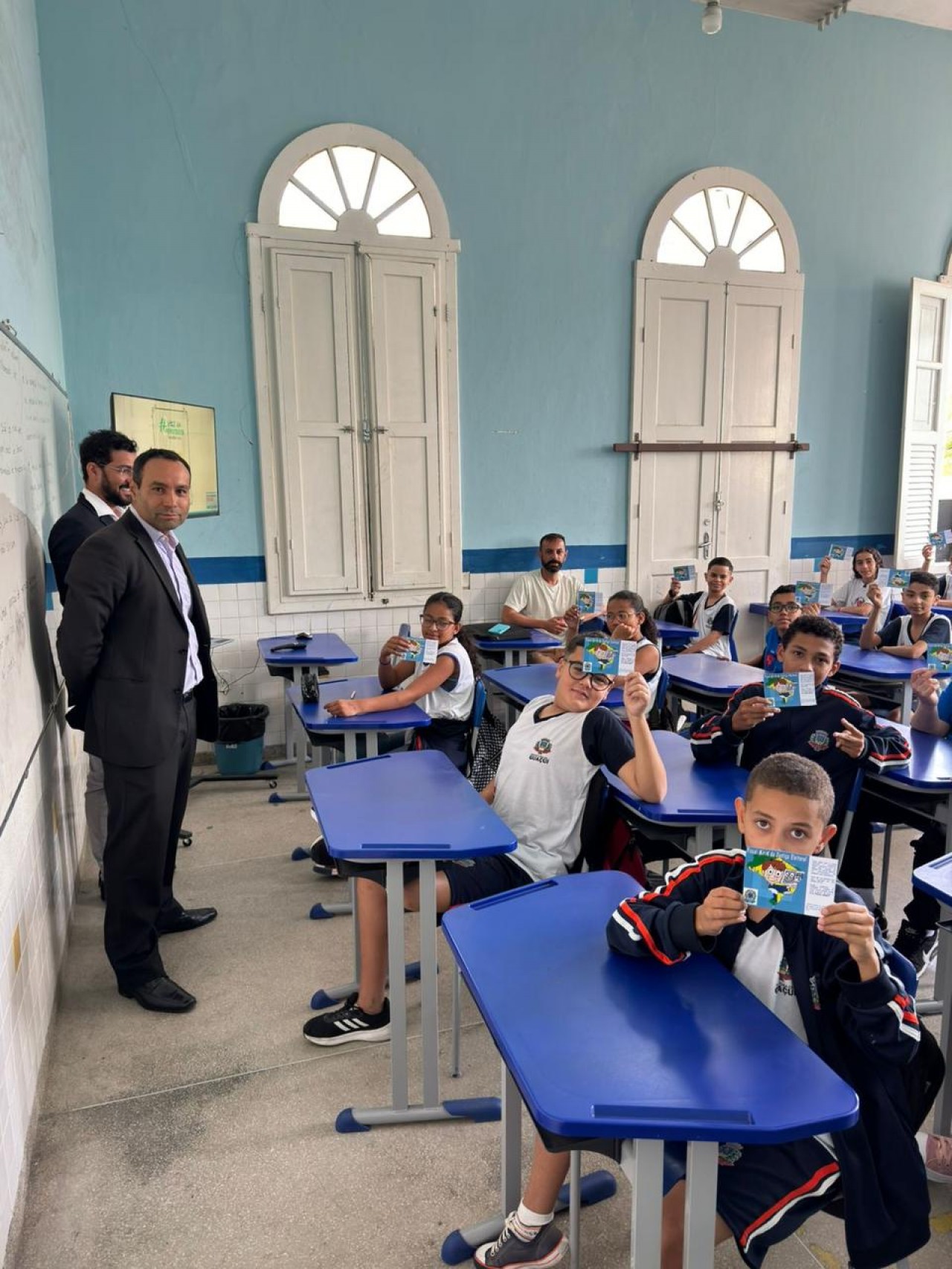 ALUNOS DA ESCOLA DEOCLECIANO DE OLIVEIRA PARTICIPAM DE PALESTRA SOBRE FISCALIZAÇÃO ELEITORAL