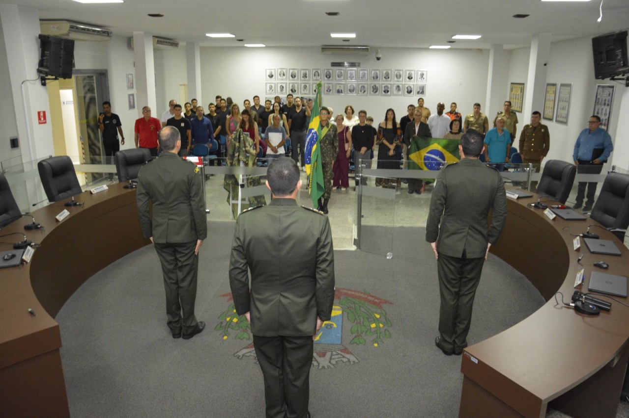 TIRO DE GUERRA DE GUAÇUÍ REALIZA CERIMÔNIA DE PASSAGEM DE CHEFIA