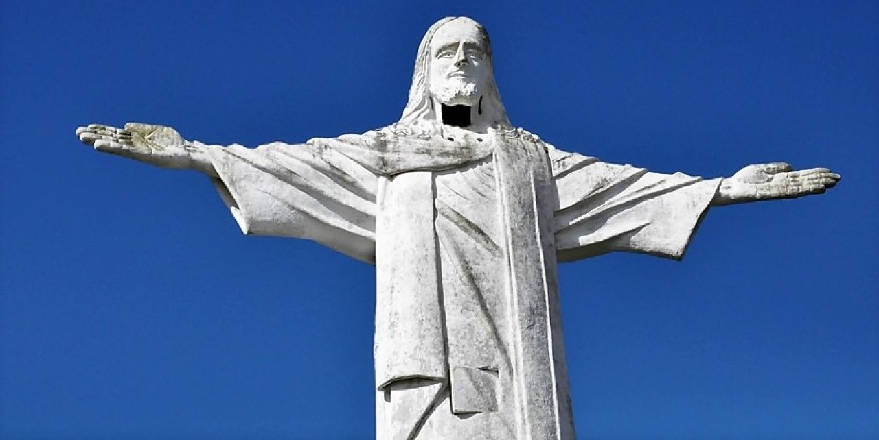 Parceria público-privada volta a revitalizar pintura do Cristo Redentor de Guaçuí