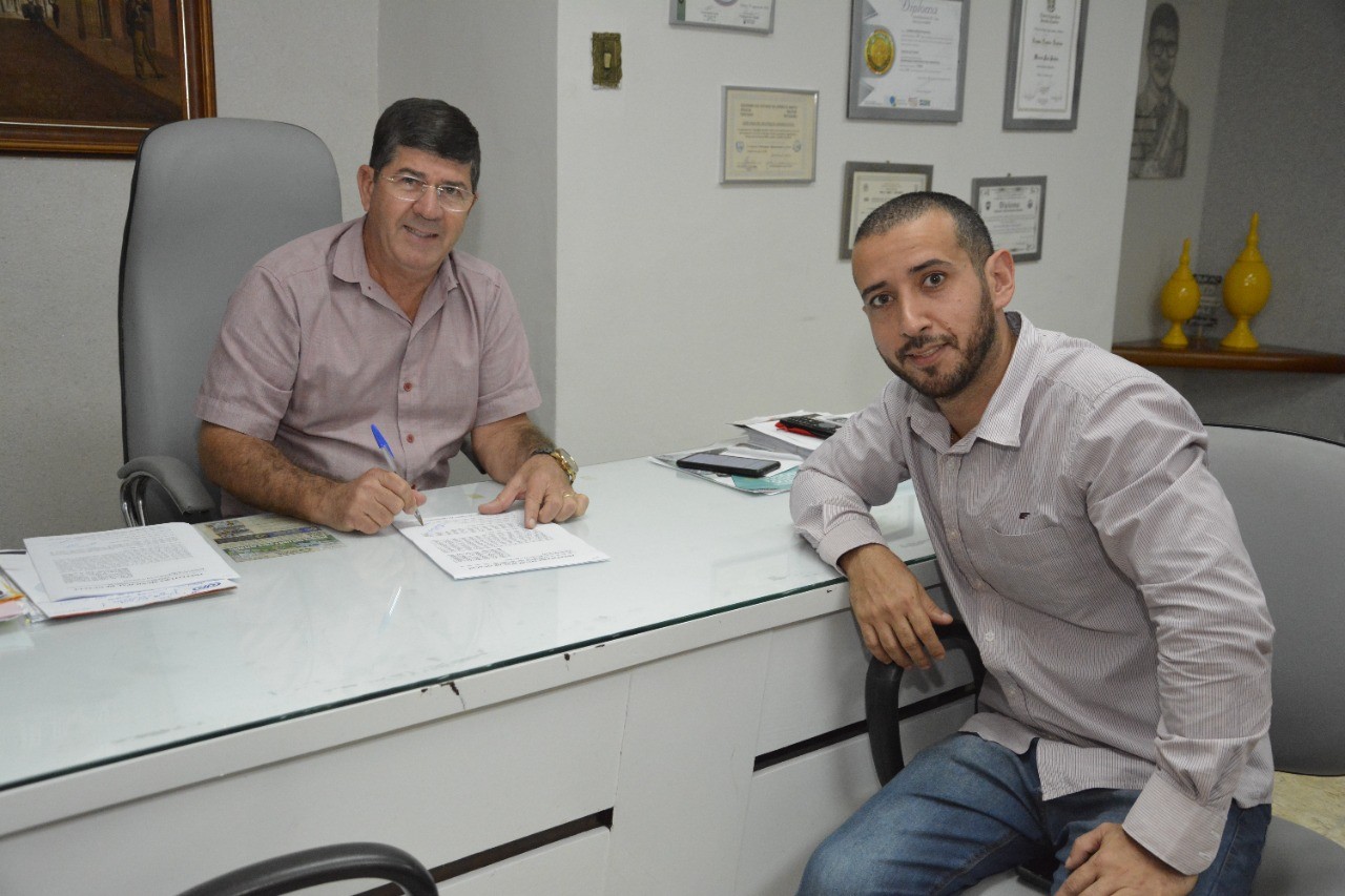 ADMINISTRAÇÃO MUNICIPAL E ABDM ASSINAM TERMO DE FOMENTO PARA COOPERAÇÃO TÉCNICA E FINANCEIRA