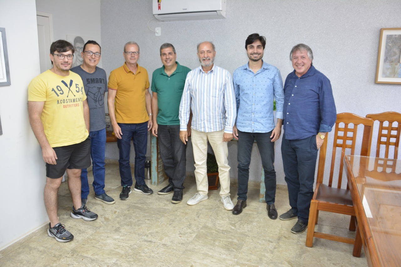 PREFEITO EM EXERCÍCIO RECEBE DIRETORIA DA ACISG