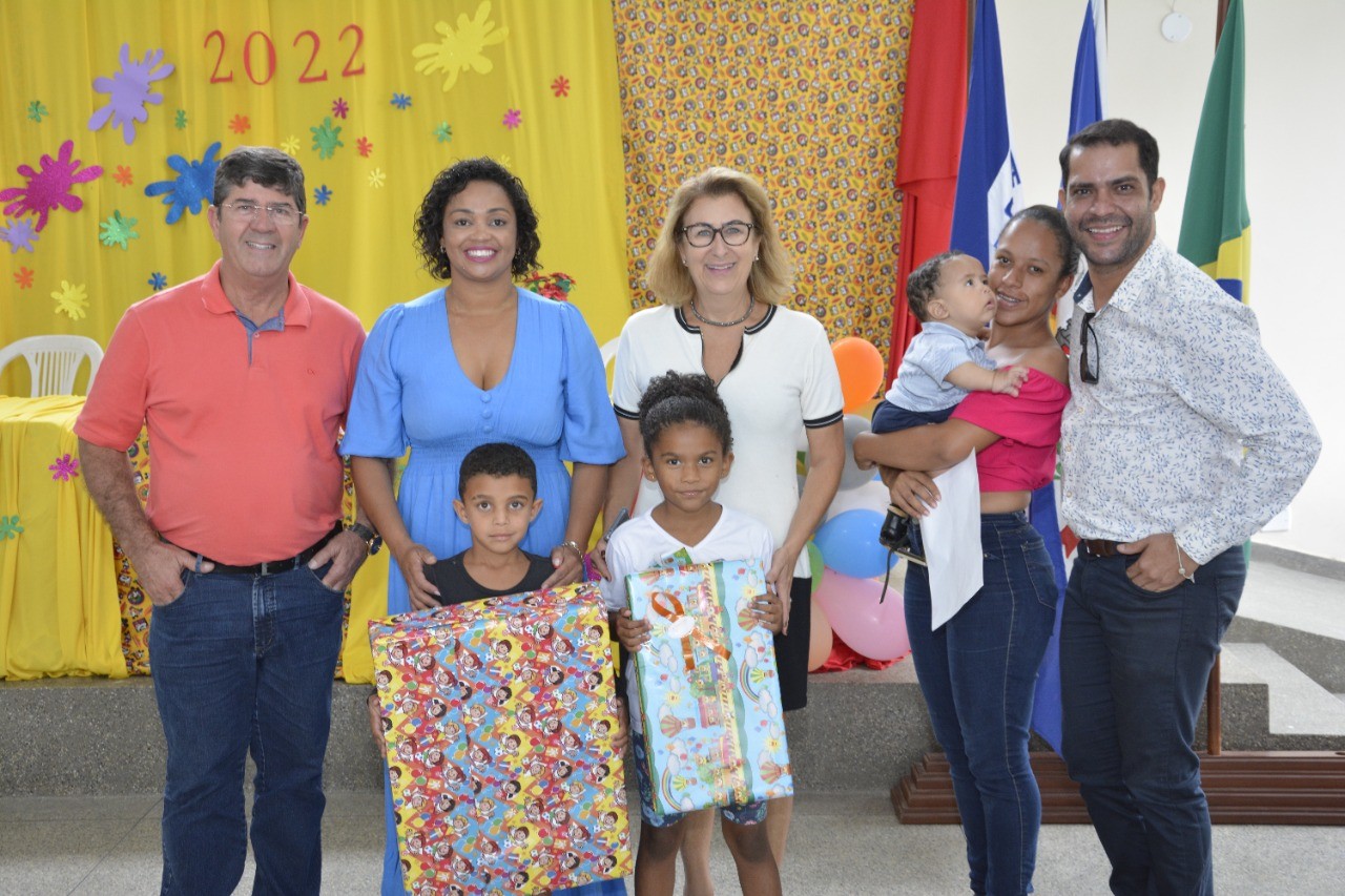 PREFEITURA DE GUAÇUÍ ENTREGA PREMIAÇÃO DO 2º CONCURSO PIARTE
