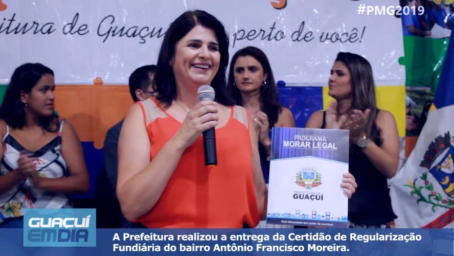 Entrega de Certidão de Regularização Fundiária em Guaçuí