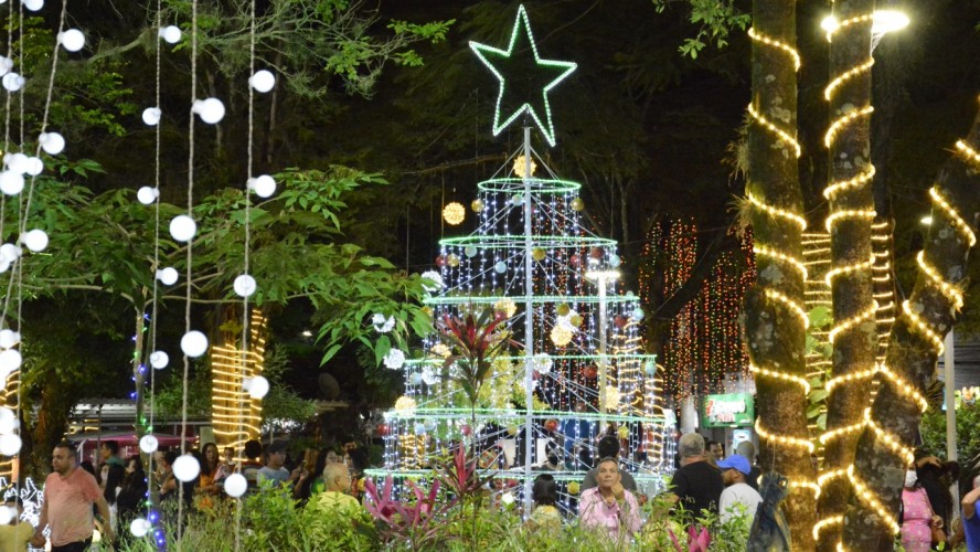 NATAL DE LUZ 2022: ACENDER DAS LUZES ACONTECE NESTA SEXTA-FEIRA (09)