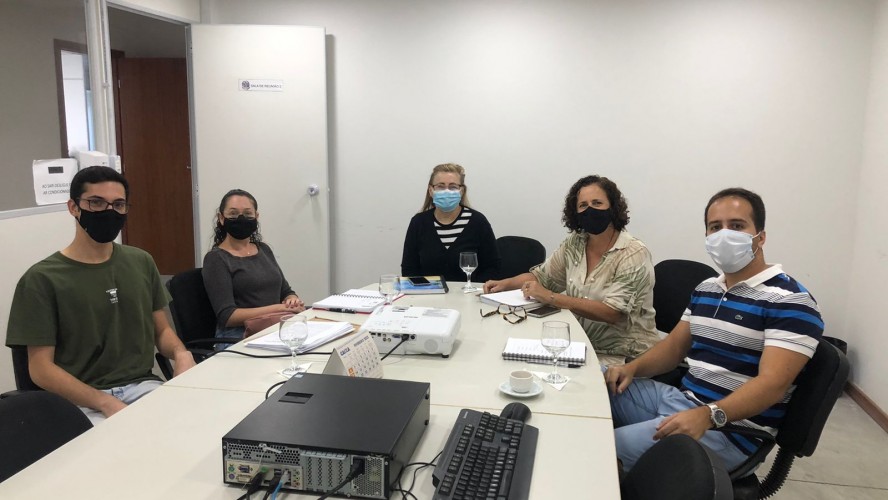 SECRETARIA DE OBRAS E SECRETARIA DE PLANEJAMENTO PARTICIPAM DE REUNIÃO NA SEDURB