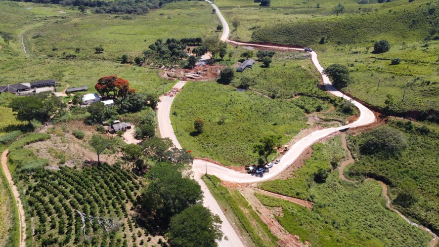 EM GUAÇUÍ, DESVIO E PONTE NA FAZENDA ANTINHAS ESTÃO CONCLUÍDOS