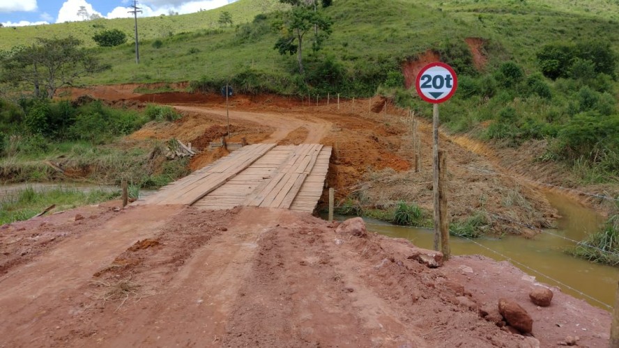 PONTE DE DESVIO NA FAZENDA ANTINHAS ESTÁ CONCLUÍDA