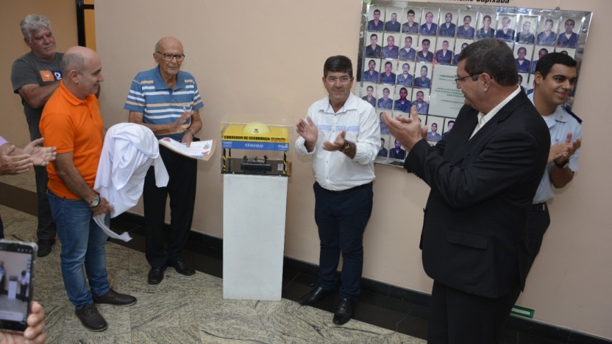 EMOÇÃO E MUITA ORGANIZAÇÃO MARCAM A INAUGURAÇÃO DA GALERIA FOTOGRÁFICA DOS PIONEIROS DA POLÍCIA INTERATIVA EM GUAÇUÍ