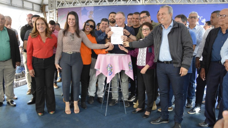 GOVERNADOR RENATO CASAGRANDE ANUNCIA CONTRUÇÃO DE CENTRO DE EVENTOS E MUITOS OUTROS INVESTIMENTOS PARA GUAÇUÍ