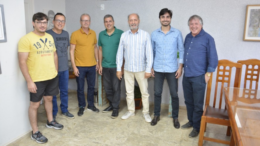 PREFEITO EM EXERCÍCIO RECEBE DIRETORIA DA ACISG