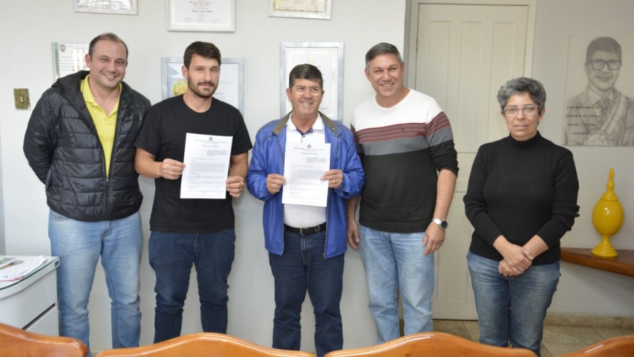 PREFEITURA DE GUAÇUÍ E CONSTRUTORA SUL CAPIXABA FIRMAM TERMO DE COMPROMISSO PARA EXECUÇÃO DAS OBRAS DO EDIFÍCIO ITÁLIA